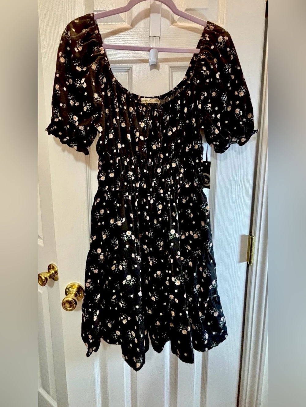 Liberty Love Juniors Black Floral Mini Dress with White & Yellow Daisies
